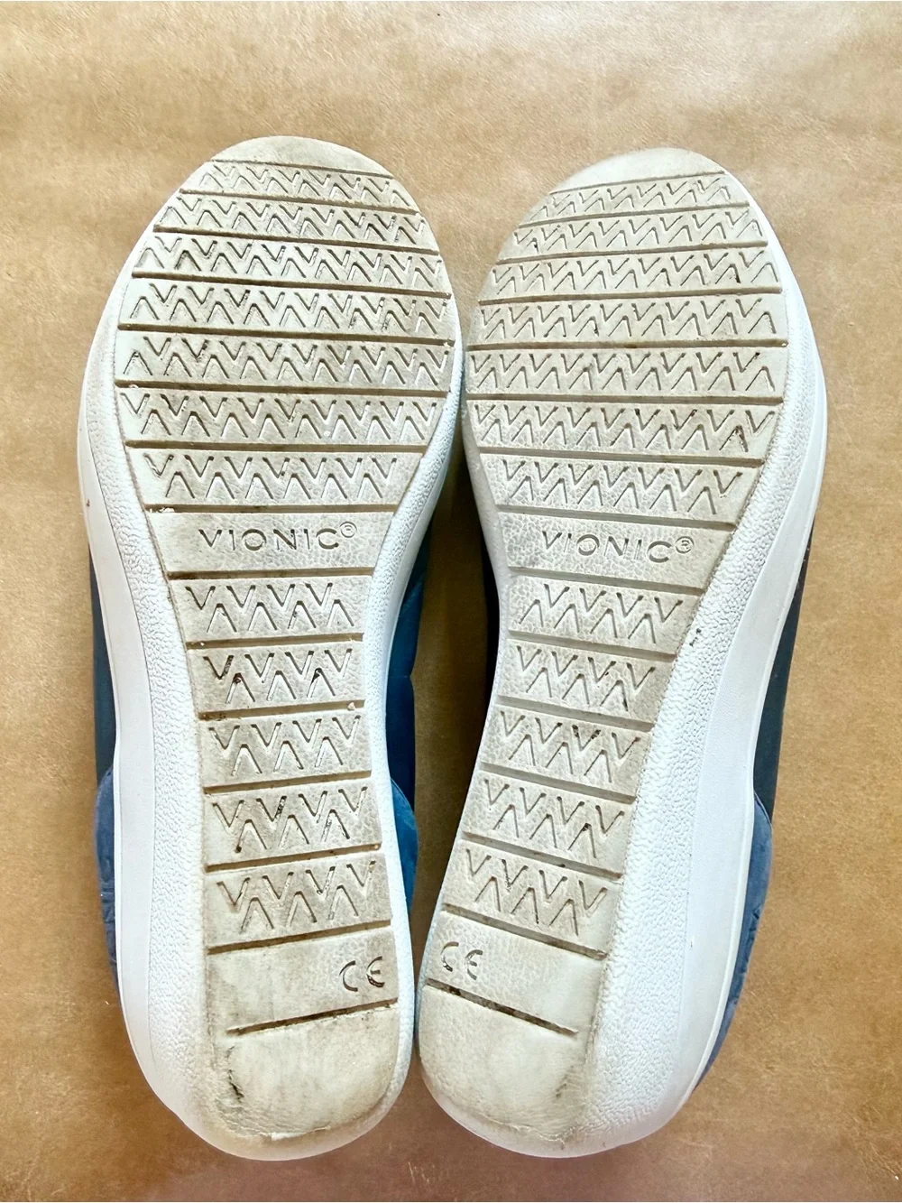Vionic Women's Navy Wedge — 8.5